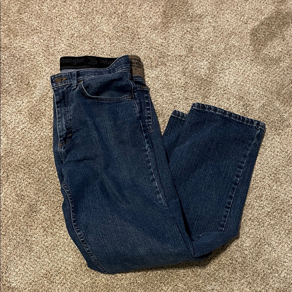 Wrangler Men's Dark Blue Relaxed Jeans 32W x 32 L